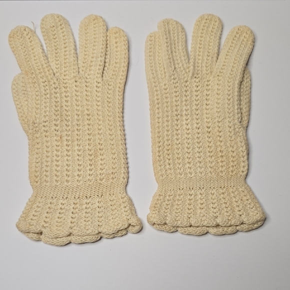 unbranded Accessories - Vintage Knit Cream Gloves